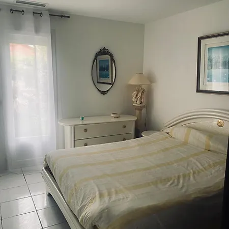 Casa de Férias Maison Entiere 5 10 Personnes Au Calme *